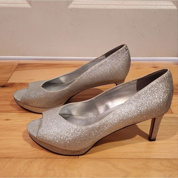 Bandolino silver sparkle open toe heels size 8.5 - Picture 1 of 8